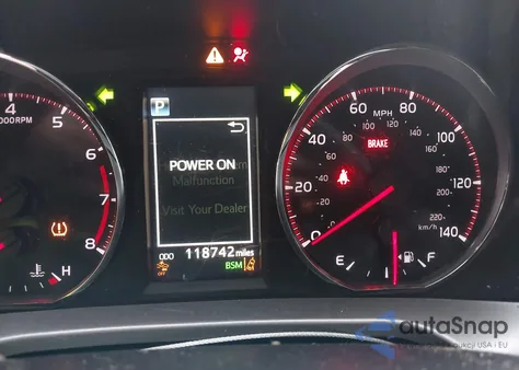 2018 Toyota Rav4 Se z USA, uszkodzony, nr VIN JTMNFREV5JD123655